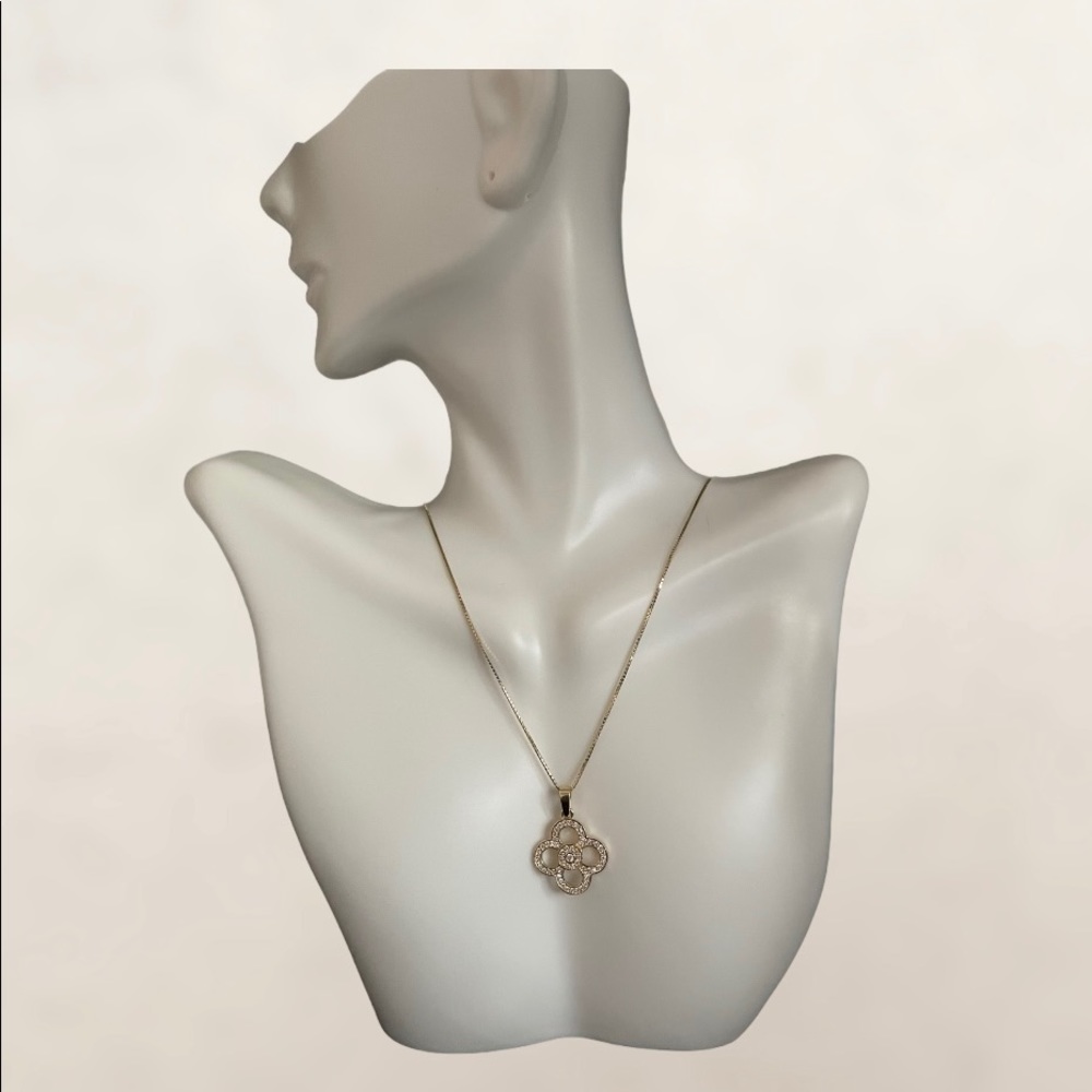 14K Yellow Gold Flower Diamond Necklace